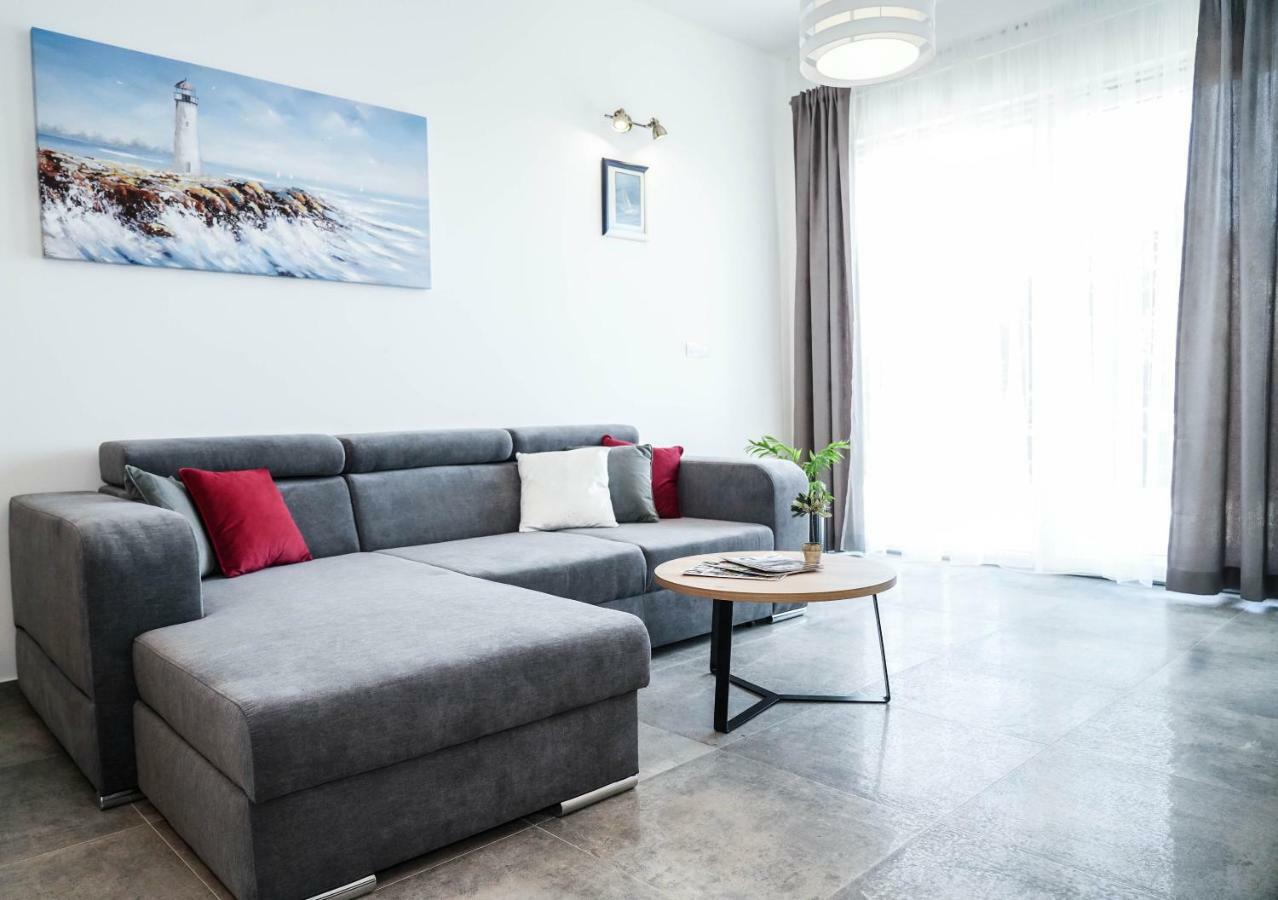 Home Away From Home With Outdoor Pool, Botanical Garden And A Beautiful Sea View Kaštela Exterior foto