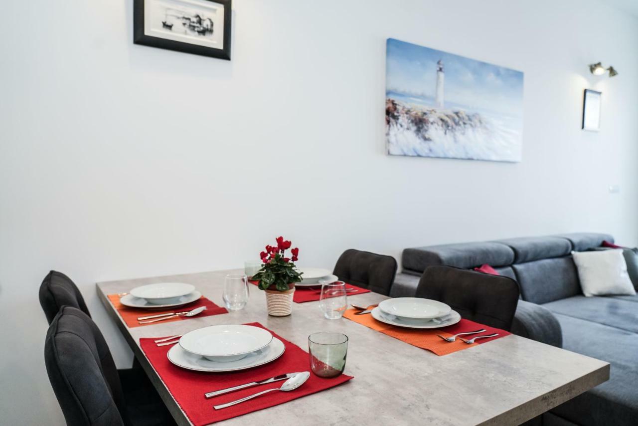 Home Away From Home With Outdoor Pool, Botanical Garden And A Beautiful Sea View Kaštela Exterior foto